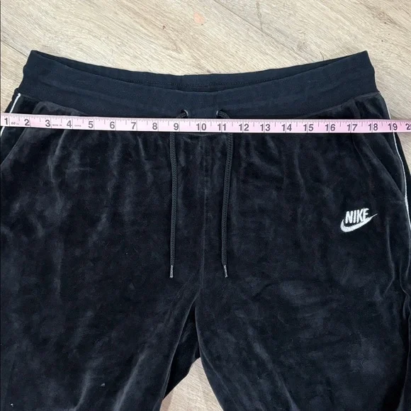 WOMENS NIKE NSW VELOUR HERITAGE PANTS - Picture 12 of 14
